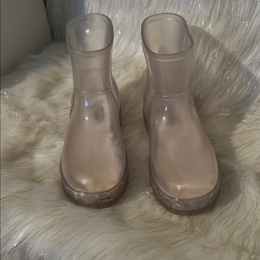 UGG Drizlita Translucent Ankle Rain Boots with Sherpa insole